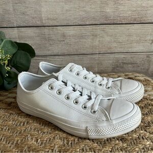 Kids Converse Low-Top Sneakers